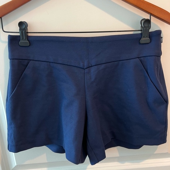 Lilly Pulitzer Short - Picture 15 of 15